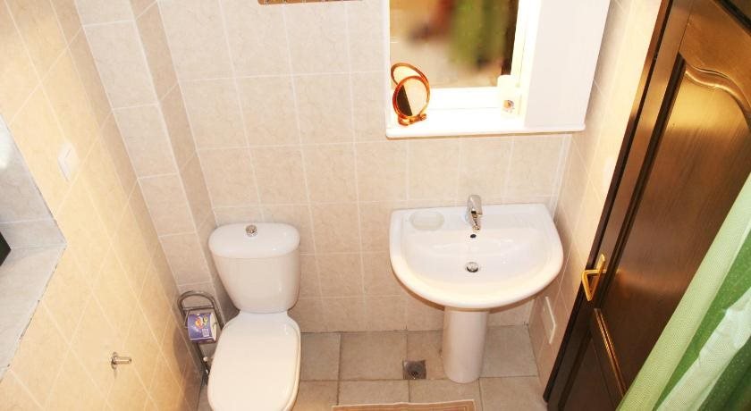 Петровац: Hotel Renome