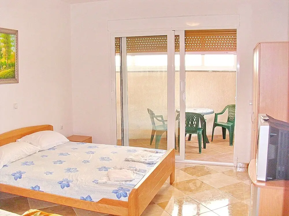 Ульцинь: Panorama Apartments & Rooms