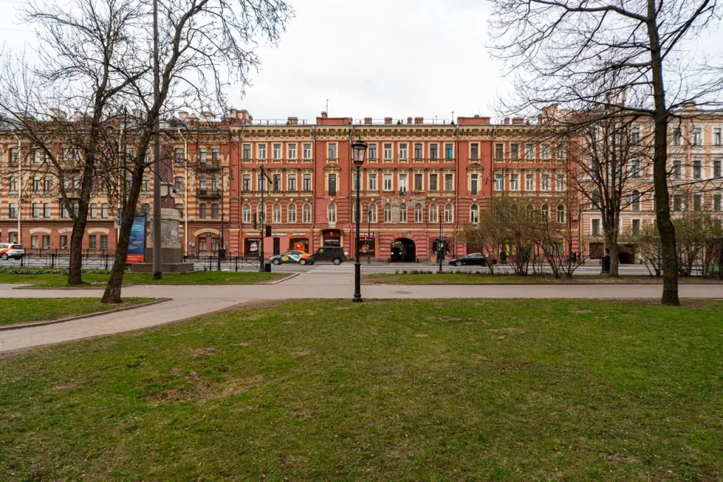 Меблированные комнаты Ринальди на Московском 18 — фото 1