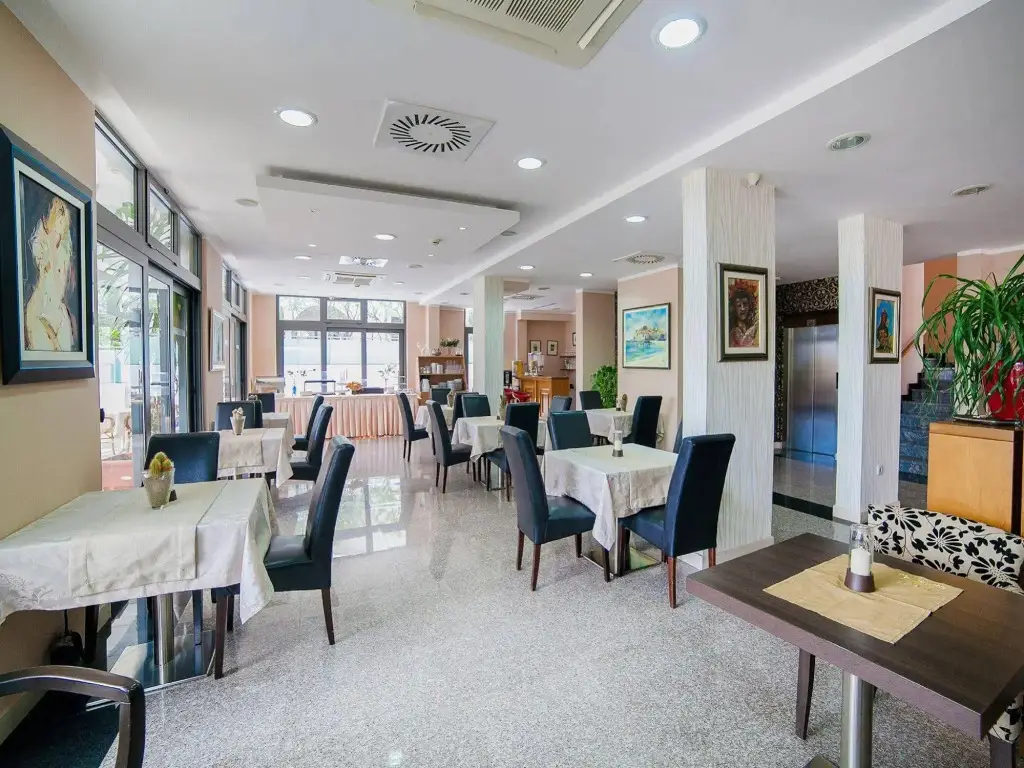 Петровац: Hotel Petrovac