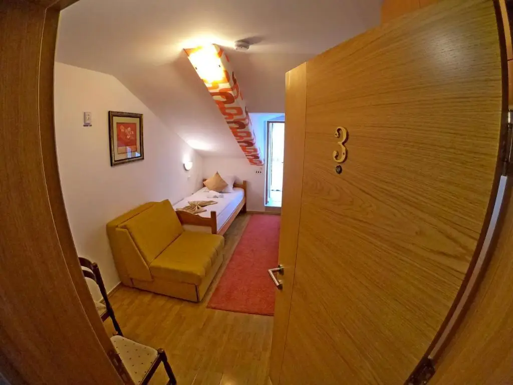 Доброта: Hotel Bokeljski Dvori