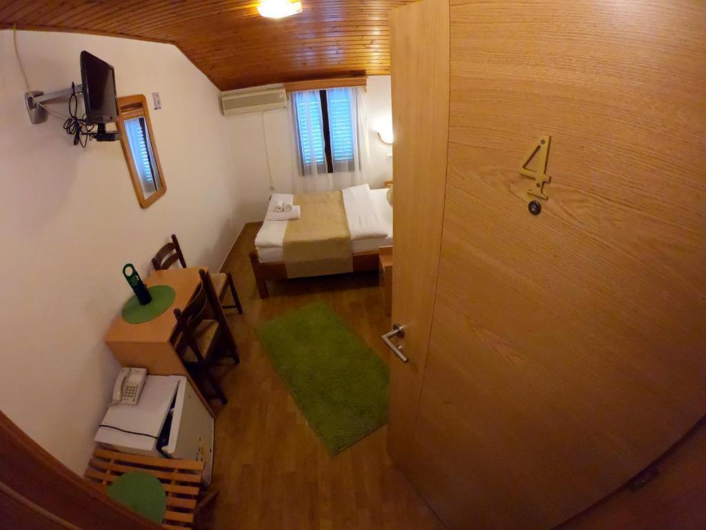 Доброта: Hotel Bokeljski Dvori