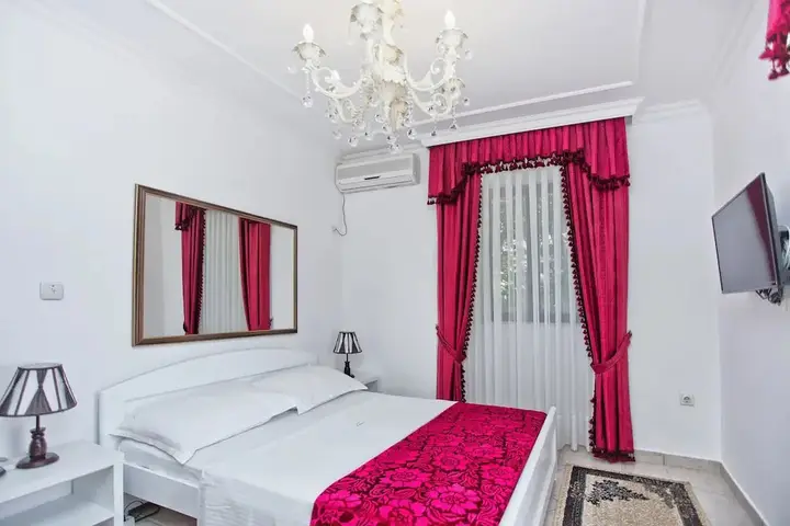 Пераст: Hotel Admiral