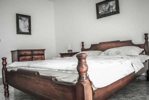 Добро Вода: Apartments & Rooms Elite