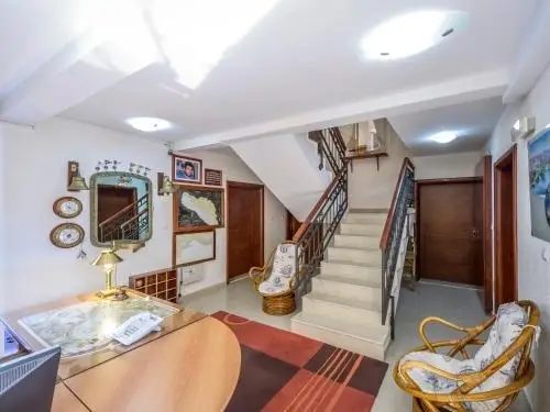 Будва: Captain Apartments