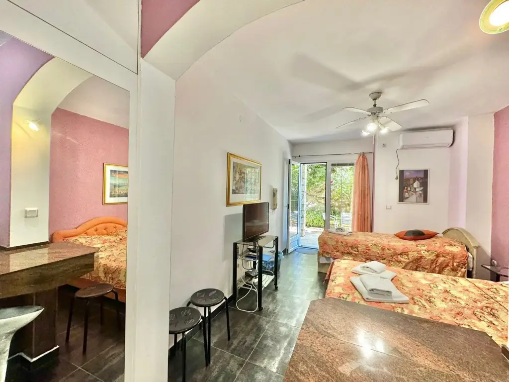 Свети-Стефан: Sun Rose apartments Sveti Stefan