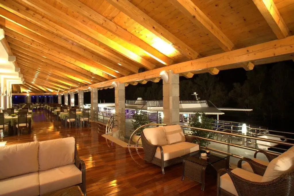 Махала: Plavnica Eco Resort