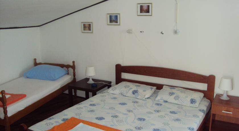 Радовичи: Apartments Stanjević