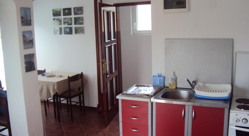 Радовичи: Apartments Stanjević