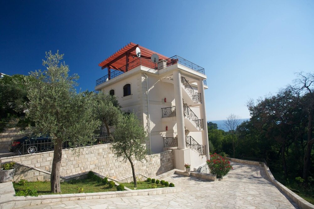 Бульярица: Villa And Apartments St George