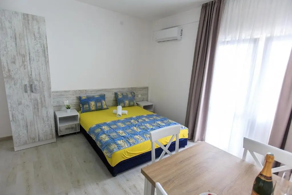 Бар: Apartments Saric