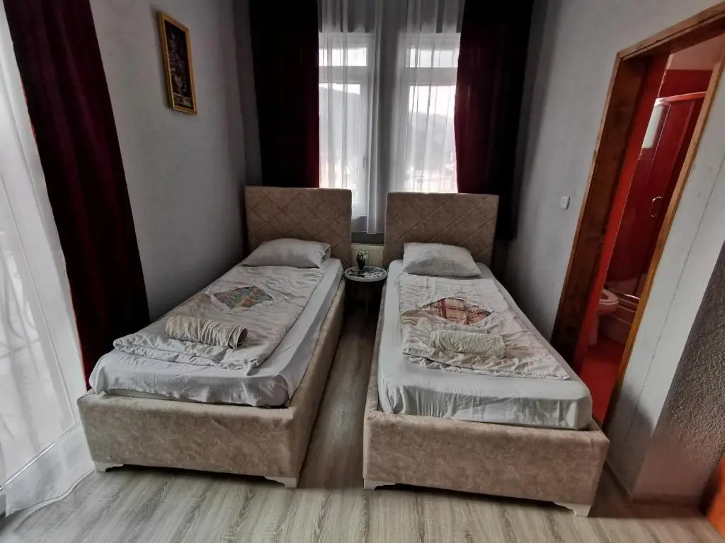 Андриевица: Hotel Rosi