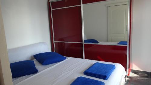 Кумбор: Apartments Odesa