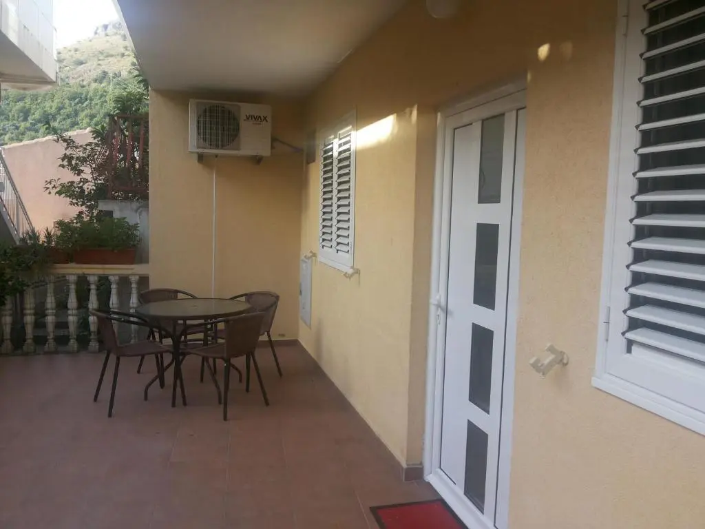 Свети-Стефан: Apartments Vila Andja