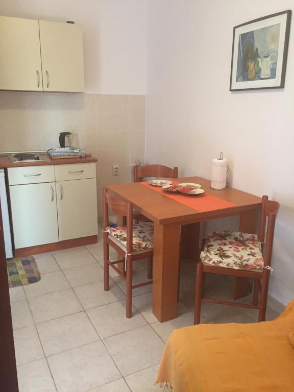 Свети-Стефан: Apartments Vila Andja