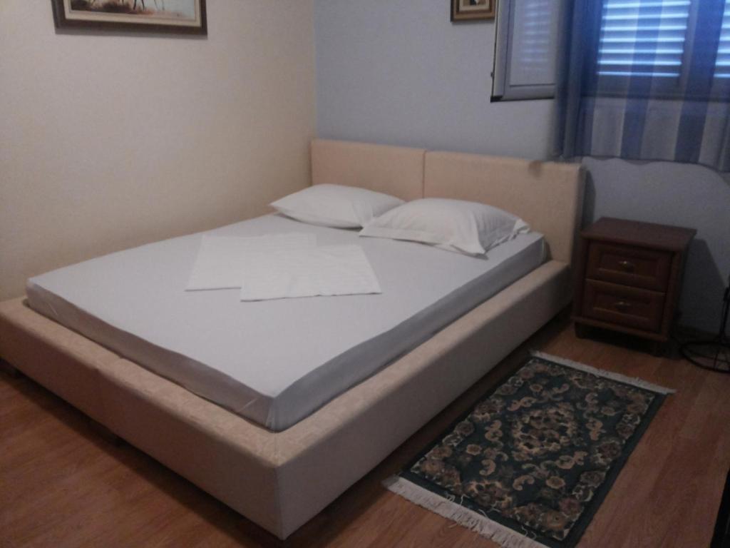 Свети-Стефан: Apartments Vila Andja