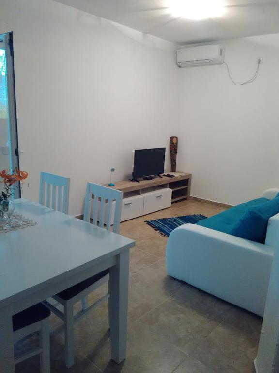 Деновичи: Apartments Savić
