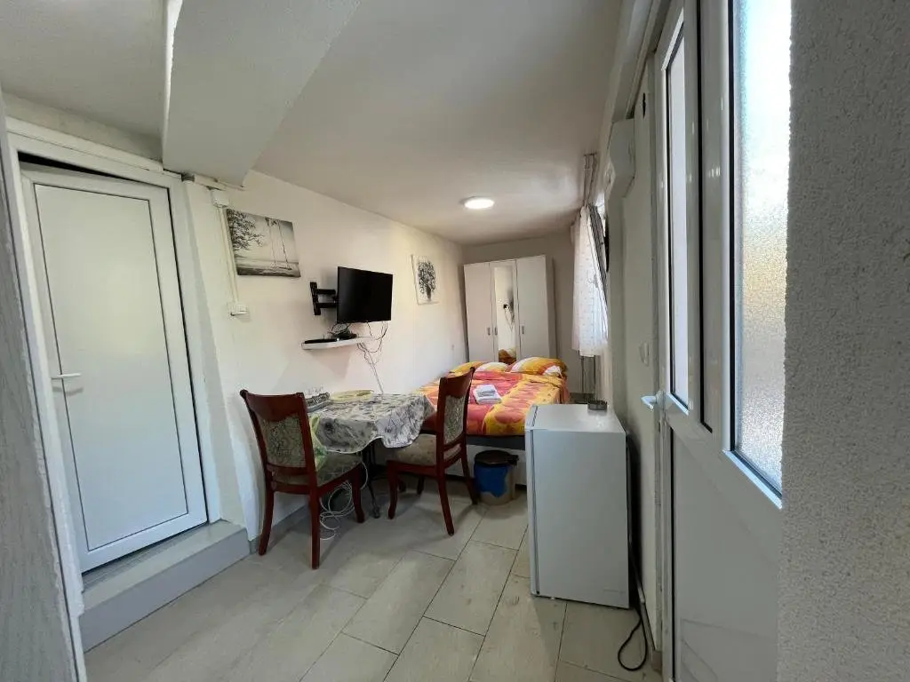 Доброта: Apartments Villa Miramare