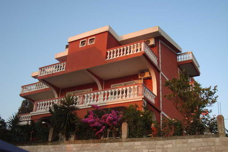 Ульцинь: Alvanita Apartments