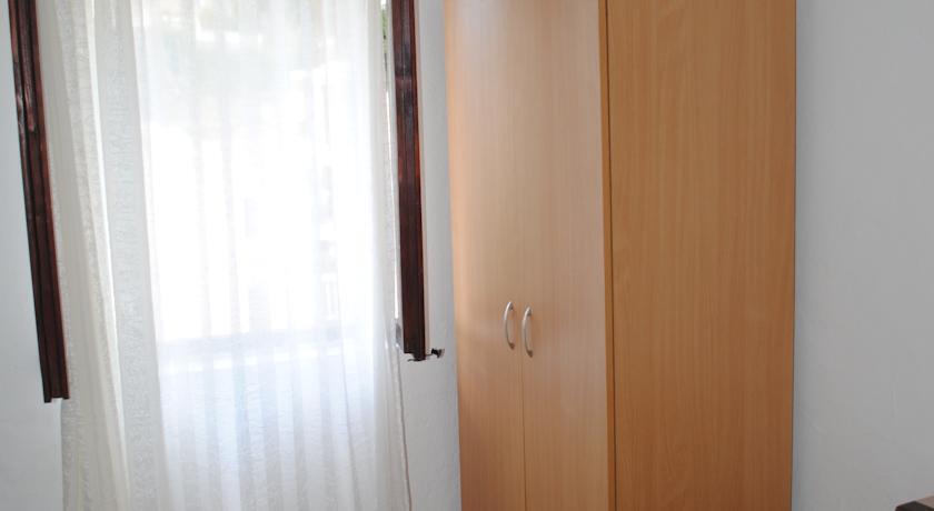 Свети-Стефан: Apartments Sorele Sanković