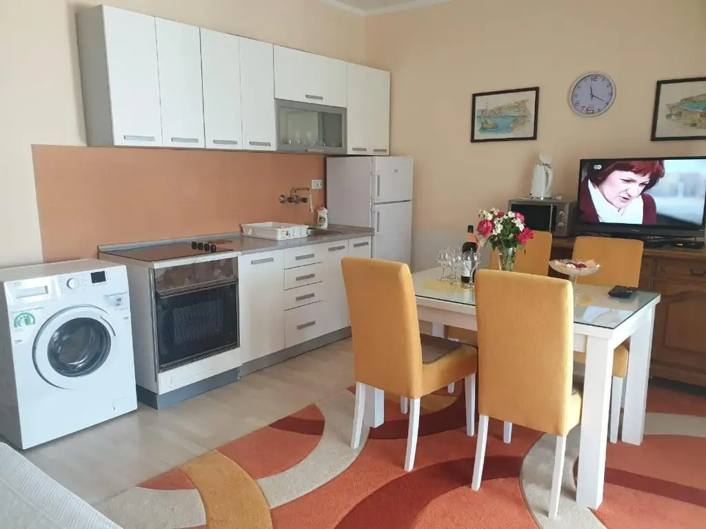 Ульцинь: Apartments Knežević