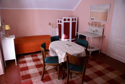 Цетине: La Vecchia Casa