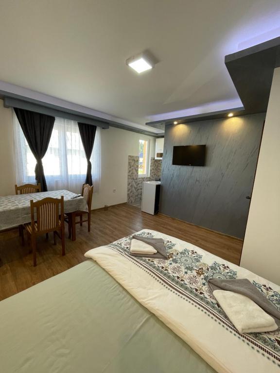 Жабляк: Apartments Lalović