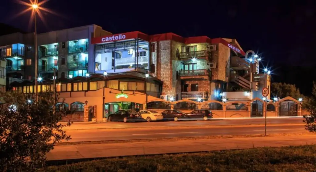 Бар: Hotel Castello
