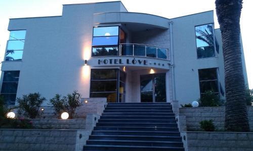 Сутоморе: Love Live Hotel