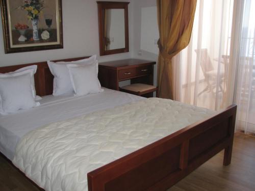 Свети-Стефан: Apartments Leut