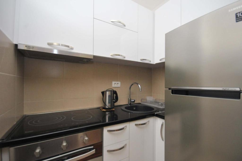 Петровац: Seaside Apartments Petrovac