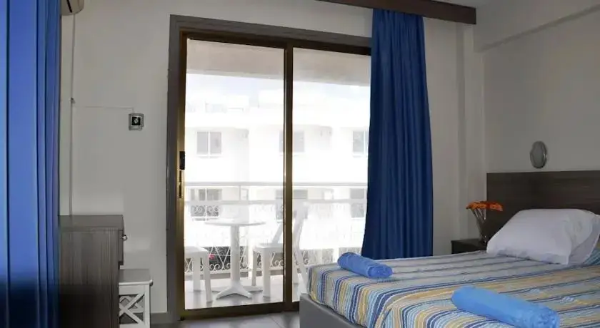 Айя-Напа: Ayia Napa Suites