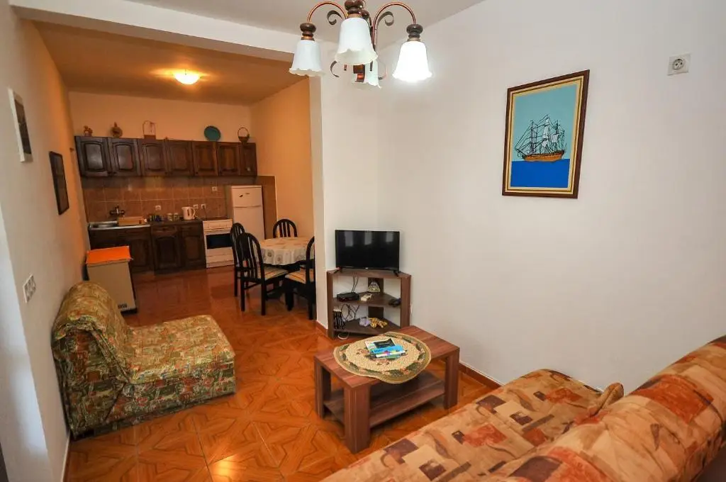 Бар: Apartments Kuc