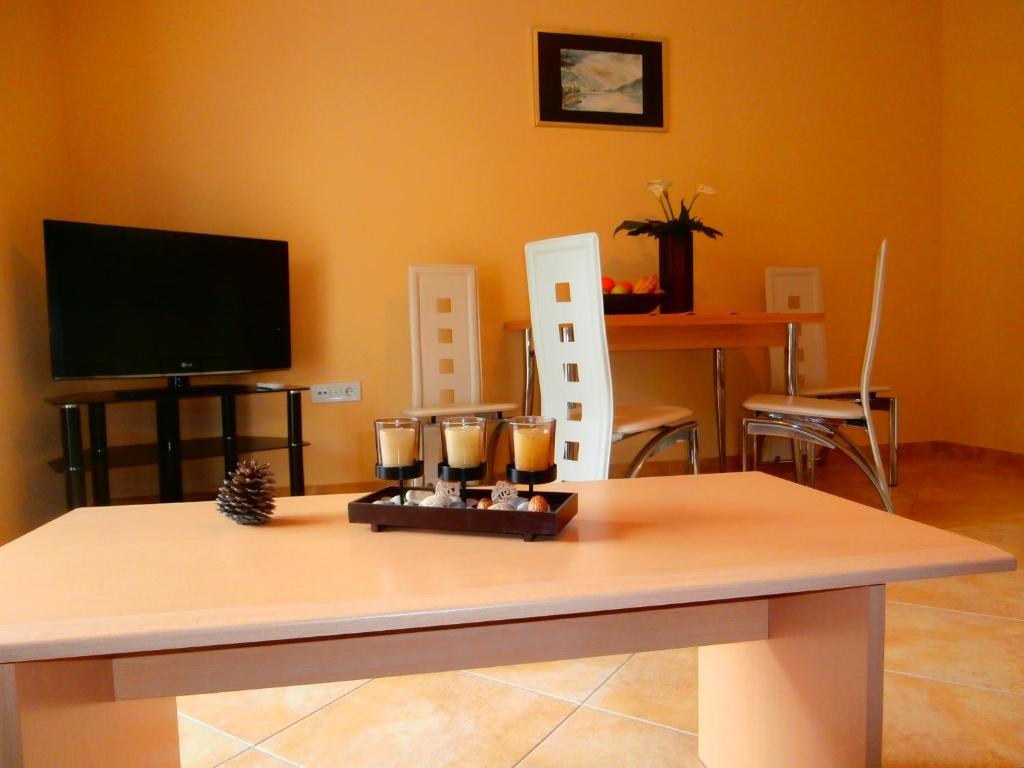 Доброта: Apartments Pejanović