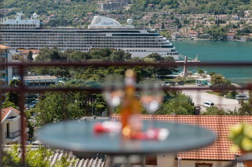Доброта: Apartments Feniks