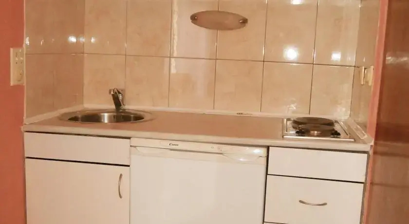 Ульцинь: Apartments Donna