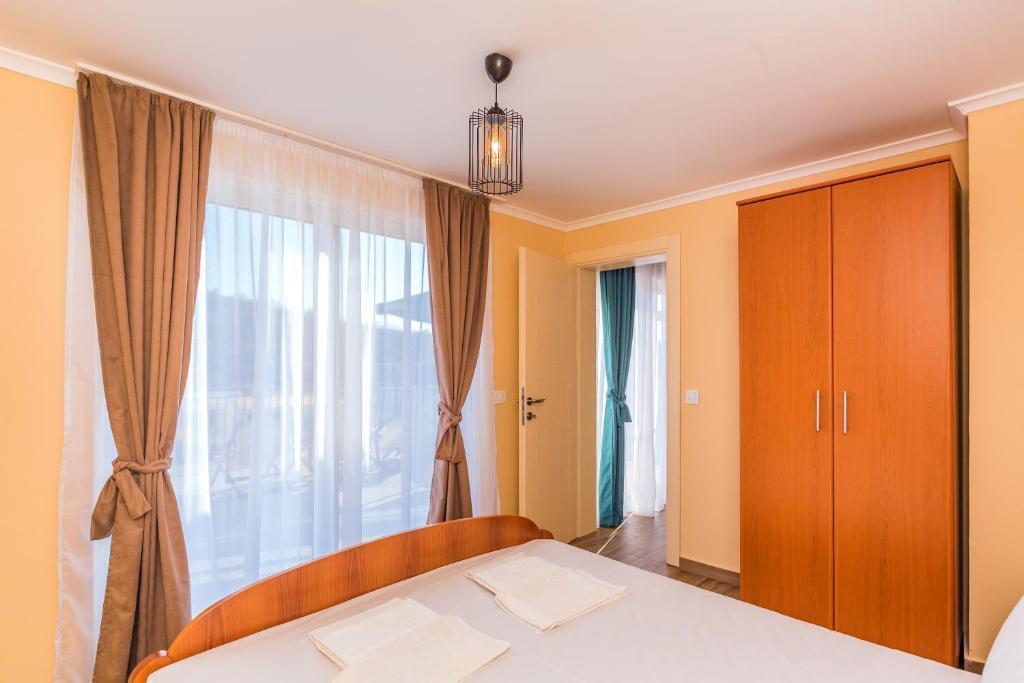 Сутоморе: Apartments and Rooms Sole Mar