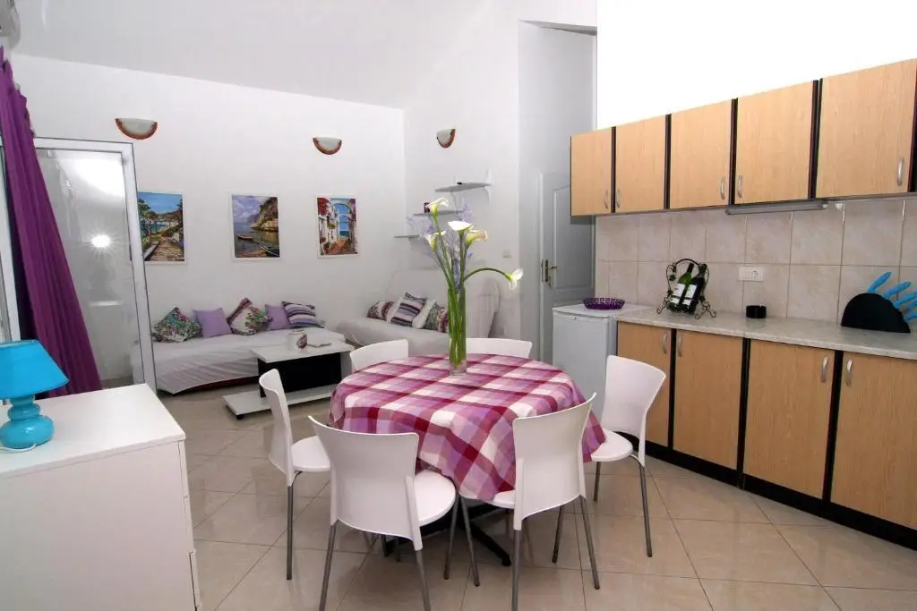 Херцег-Нови: Nikic Apartments