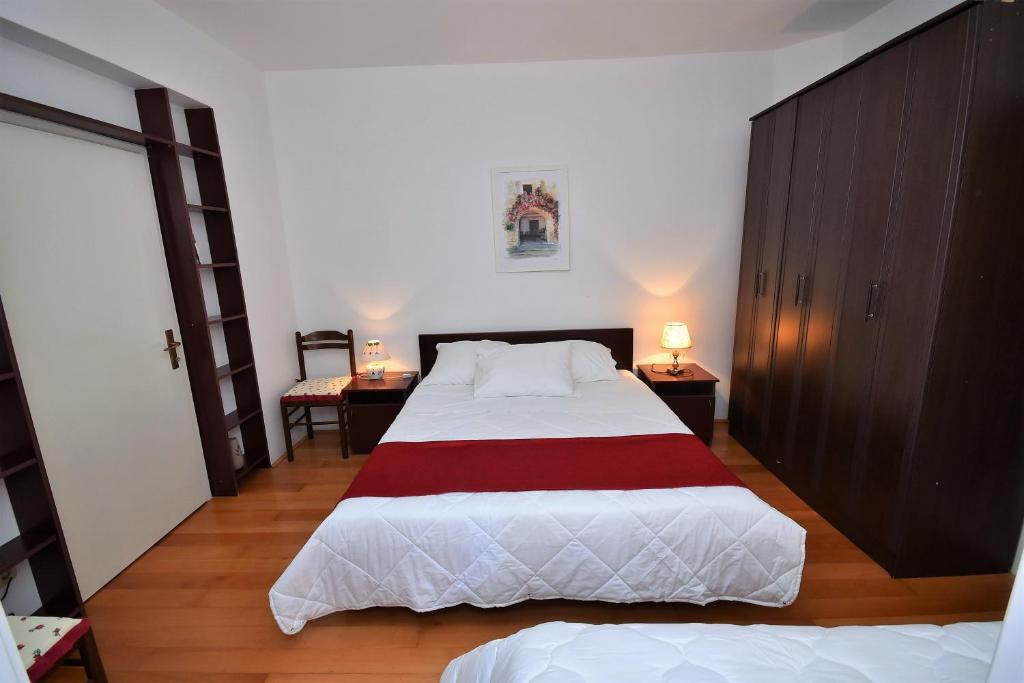 Херцег-Нови: Nikic Apartments
