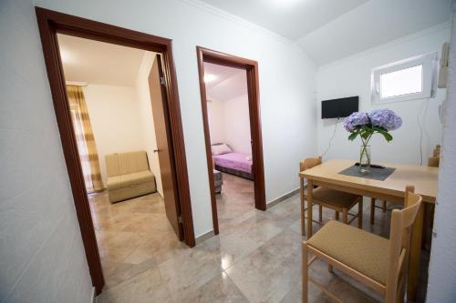 Тиват: Apartments Pavićević