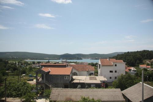 Тиват: Apartments Pavićević