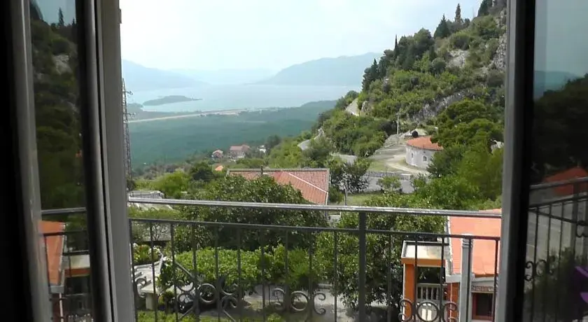 Деновичи: Hajdana Apartments