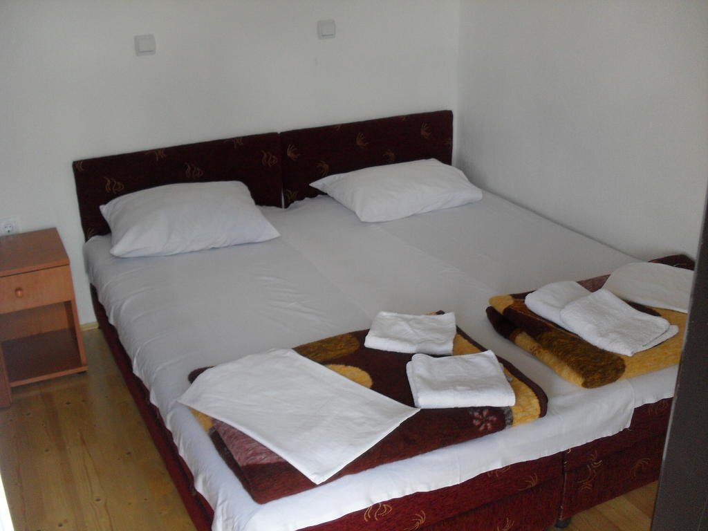Жабляк: Hotel Lovac