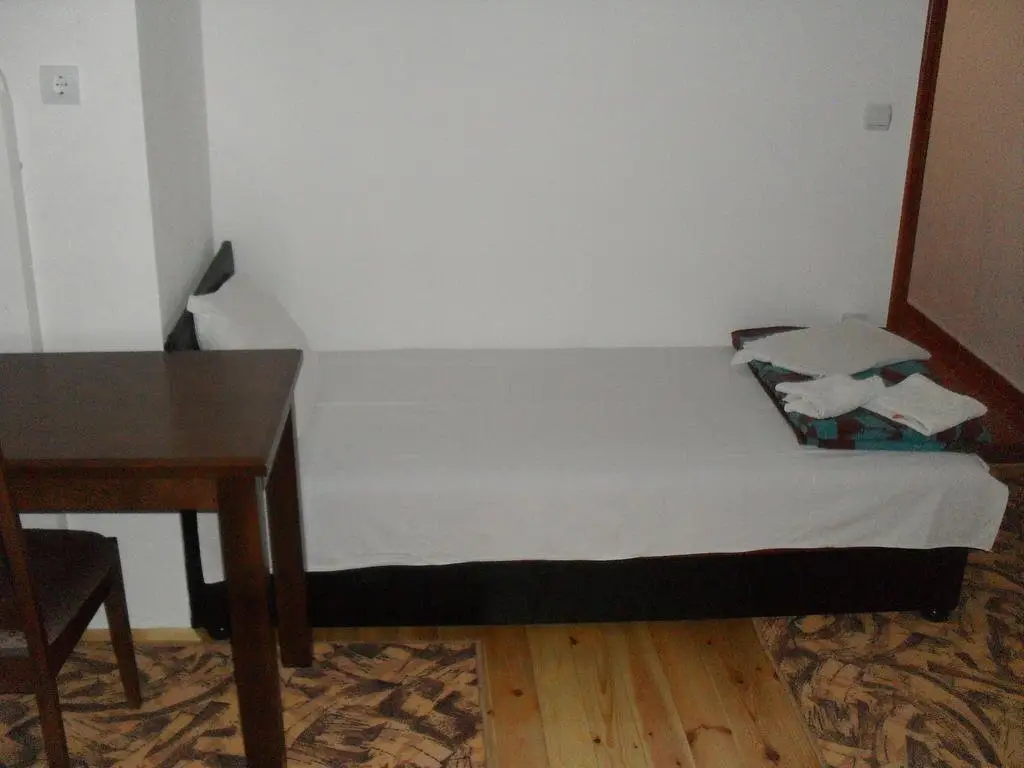 Жабляк: Hotel Lovac