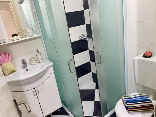 Тиват: Отель Rooms Tamara