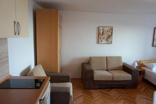 Петровац: Apartments & Room Krš Medinski