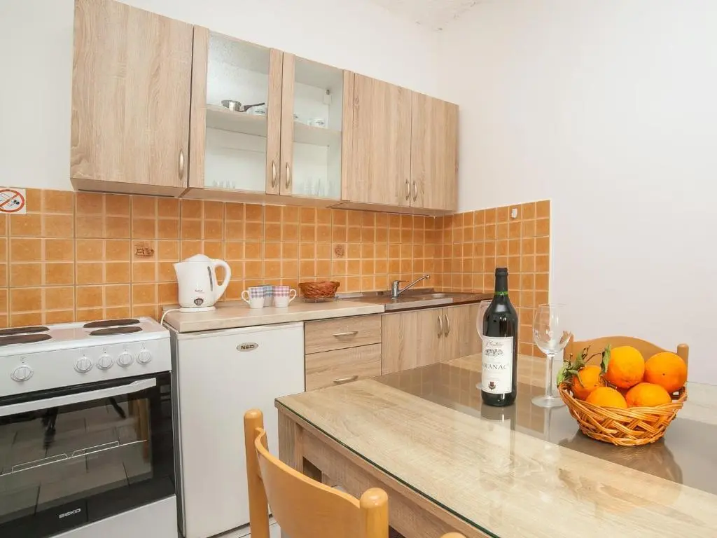 Тиват: Apartments Božinović