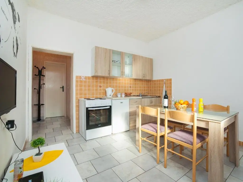 Тиват: Apartments Božinović