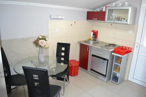 Радановичи: Apartments and Rooms Kordić