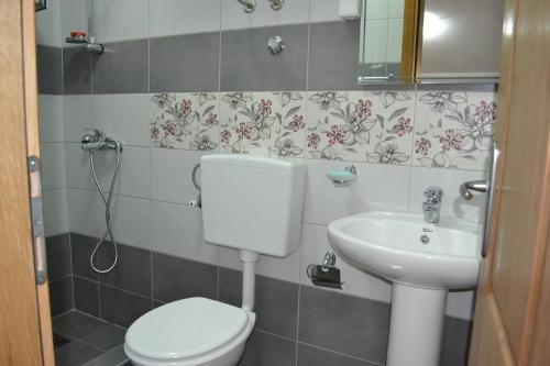 Радановичи: Apartments and Rooms Kordić